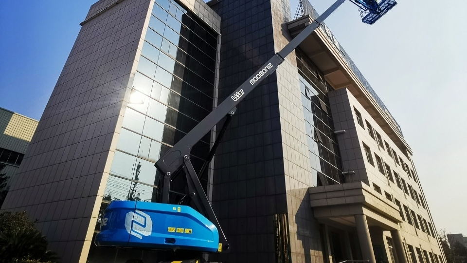 Bergama Organize Makaslı Eklemli Manlift