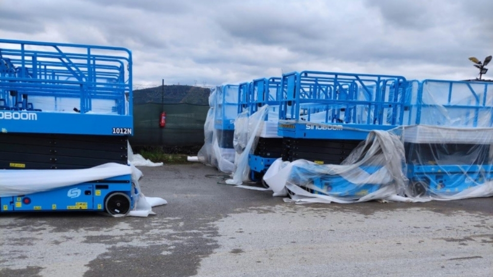 izmir-plastik-ihtisas-organize-makasli-eklemli-manlift